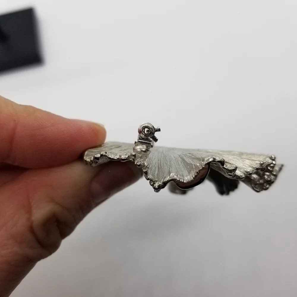 vintage BSK silver tone leaf brooch